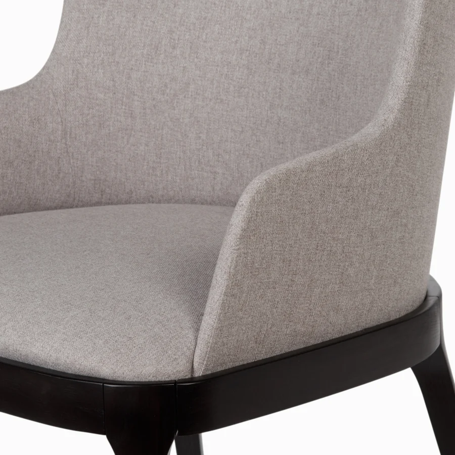 Обеденный стул Gustav с подлокотниками