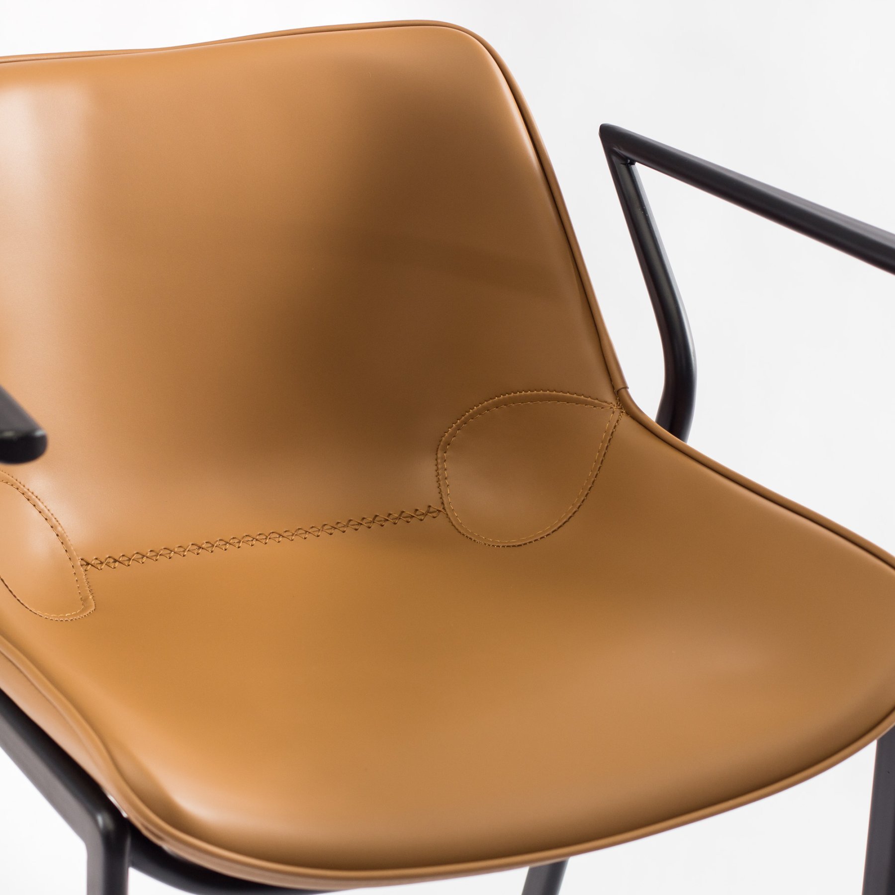 Стул Эссен барный светло-коричневая экокожа ножки черные