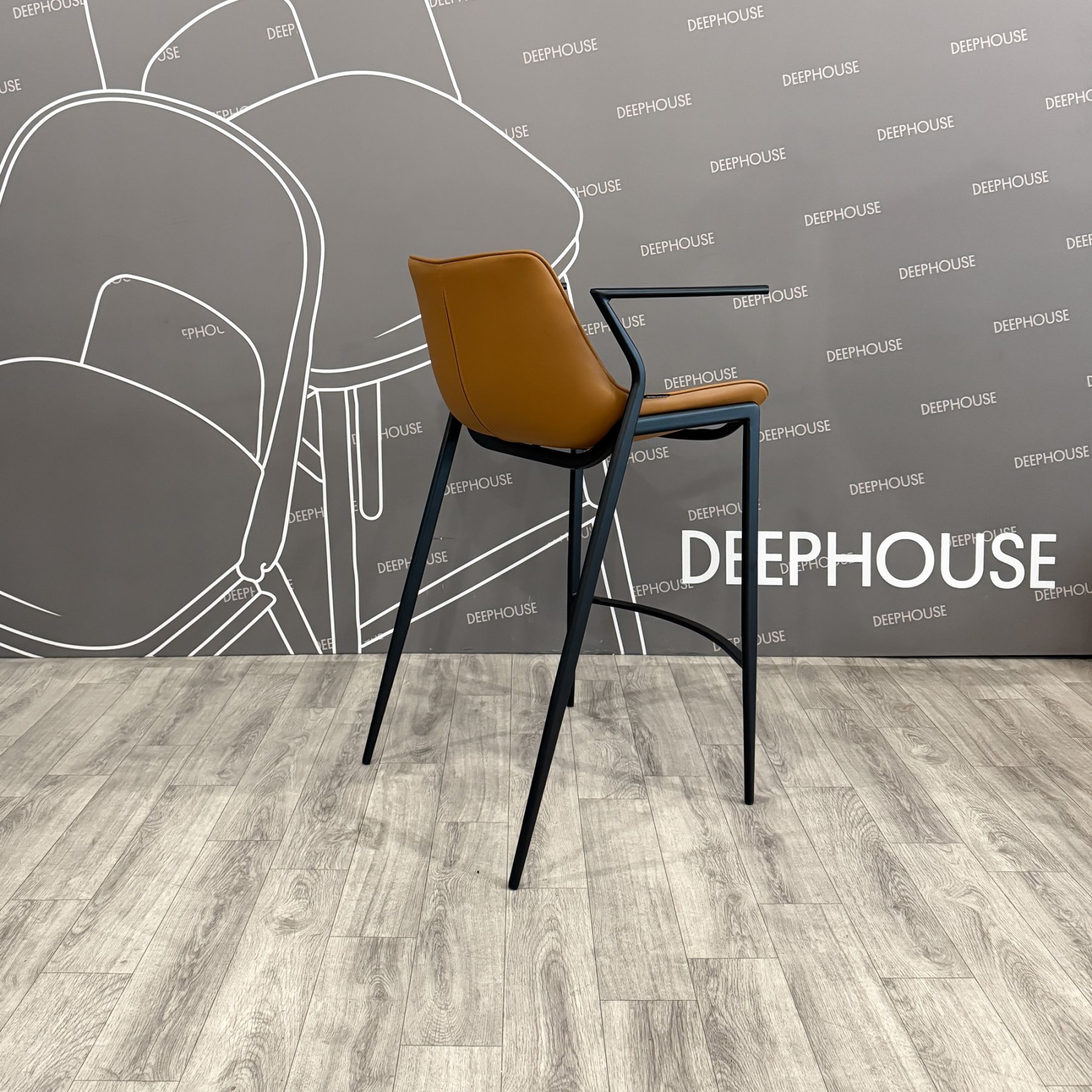 Стул Эссен барный светло-коричневая экокожа ножки черные