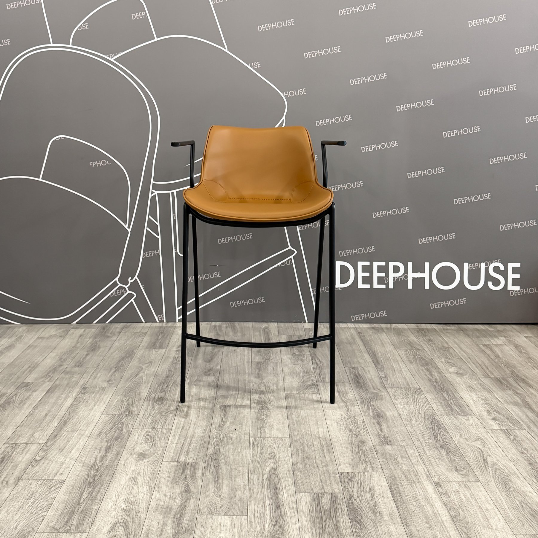 Стул Эссен барный светло-коричневая экокожа ножки черные