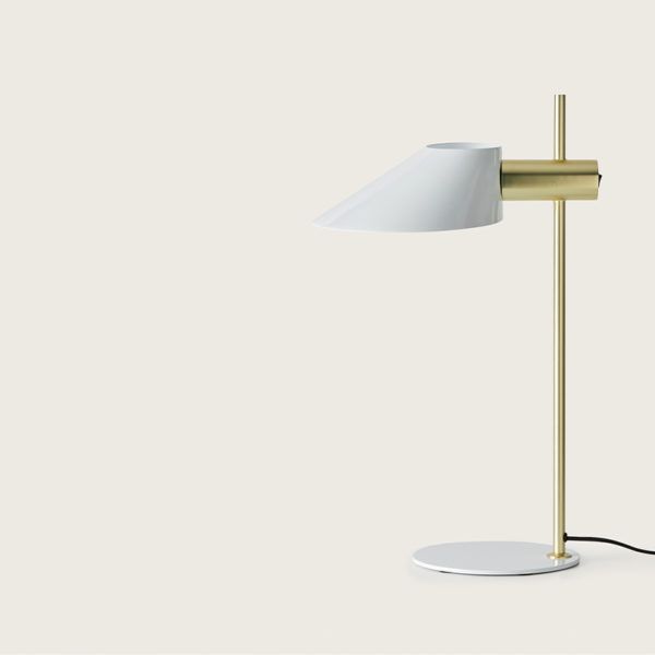 Настольная лампа Cohen Gold глянцевый белый плафон