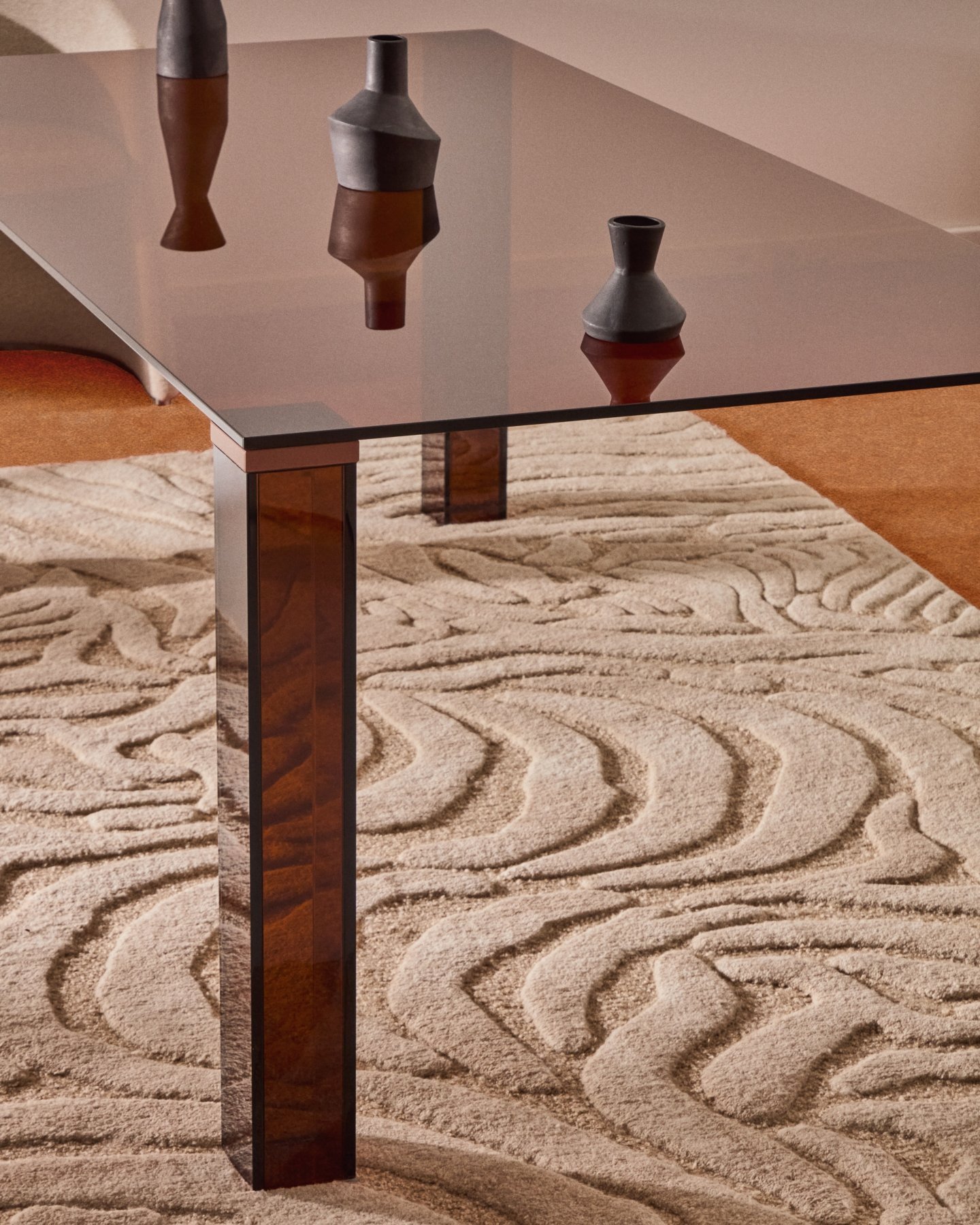 Стол Adularia из коричневого закаленного стекла 160 x 90 см